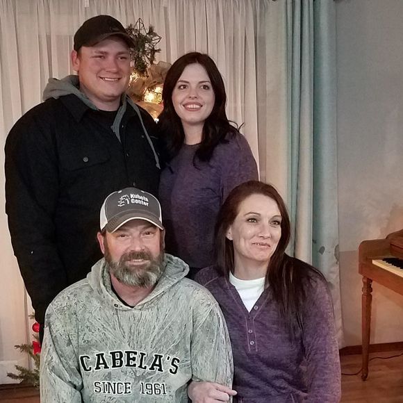 Meet your Posher, April - Picture 1 of 1